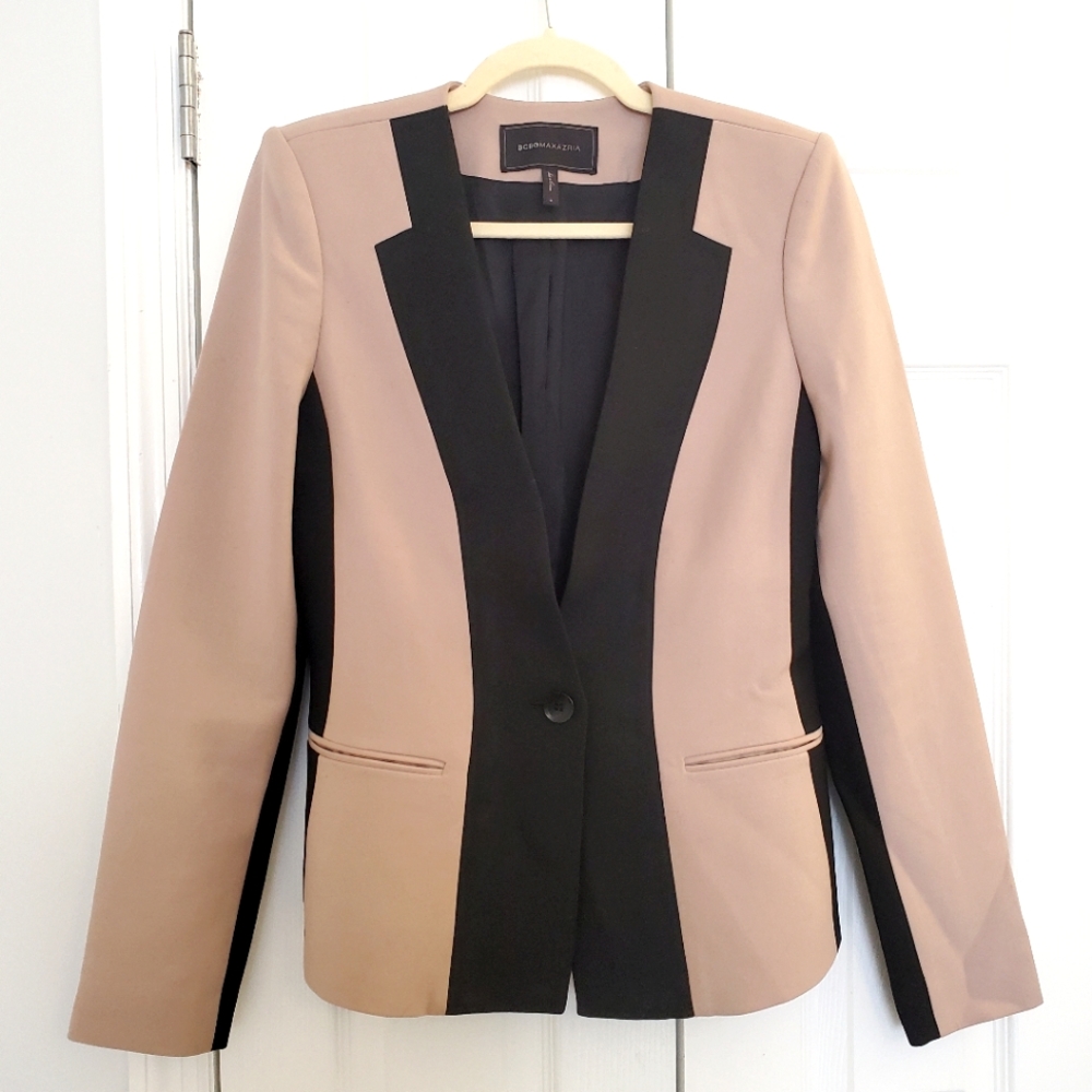 Like new BCBGMAXAZRIA Rowe jacket SzS in black/beige single button